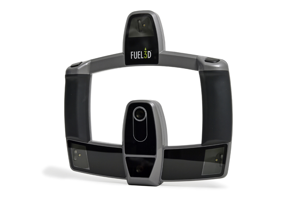 Pour reconnaître la forme, les dimensions, le relief et les couleurs d'une figurine, d'une moulure et même de votre visage.