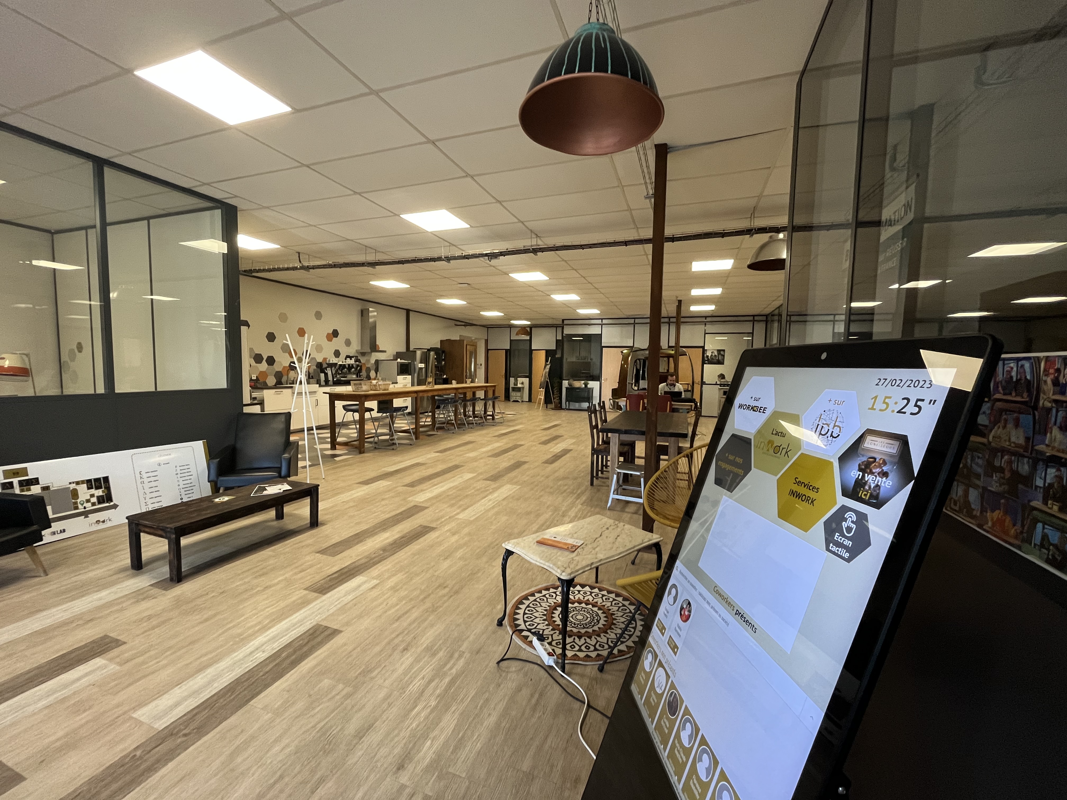 La borne numérique à l'accueil 