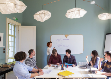 Des espaces lumineux et chaleureux sont à votre disposition pour vos séminaires, réunions d'équipes, workshop ou bien rendez-vous privés !